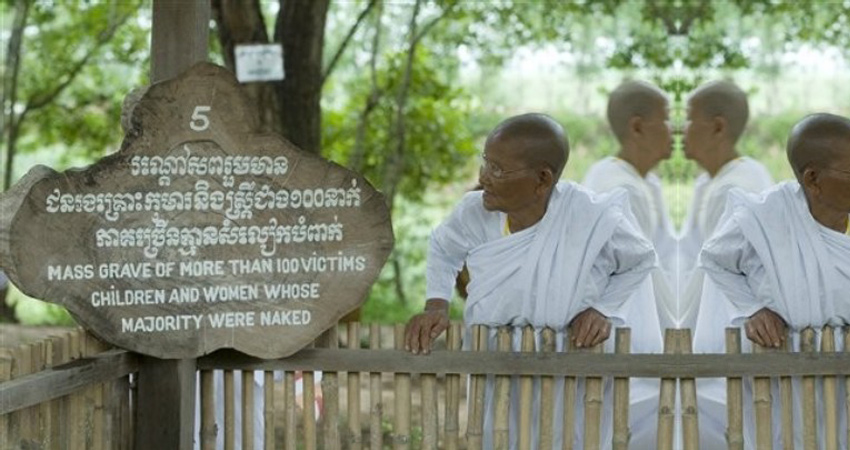 Tuol Sleng Genocide Museum and Killing Fields from Phnom Penh